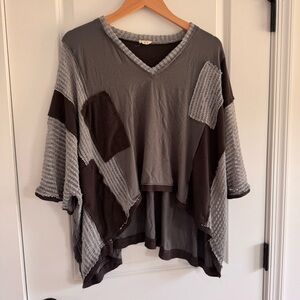 Like New! Small POL Oversized Asymmetrical ¾ Sleeve Shirt